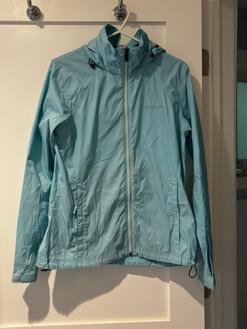 Columbia Women's Light Blue Waterproof Hooded Jacket / Rainjacket